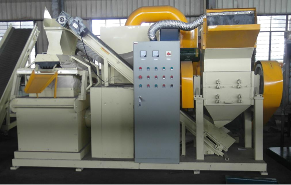 Ненужный медный кабель 500KG/H повторно используя машину гранулятора кабеля утиля оборудования